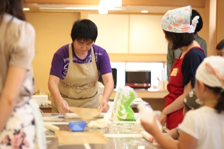 パン 天然酵母ピザ作り体験チケット＋パンのお土産付き（1人） パン くりぱんクラブ パン ギフト プレゼント パン 贈答品 お礼の品 パン 奈良県 奈良市 奈良 なら 30-043