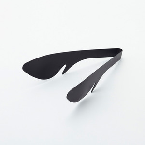 [期間限定]新生活調理器具5点セット サビに強い鉄フライパン20cm / (ブラック)ピーラー ミニスライサー＆ミニグレーダー 栓抜＆プルタブ起こし 万能トング 燕三条製 [プリンス工業]【042S0