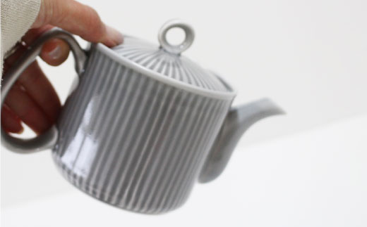 【波佐見焼】KEMIシリーズ《グレイ》ティーポット マグカップ 5点セット【陶芸ゆたか】 [VA63]