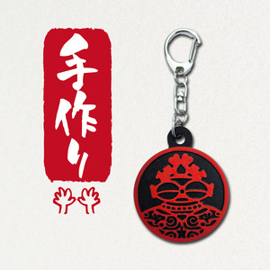 遮光器土偶 (しゃこちゃん) 円形キーホルダー (赤系) [0874]
