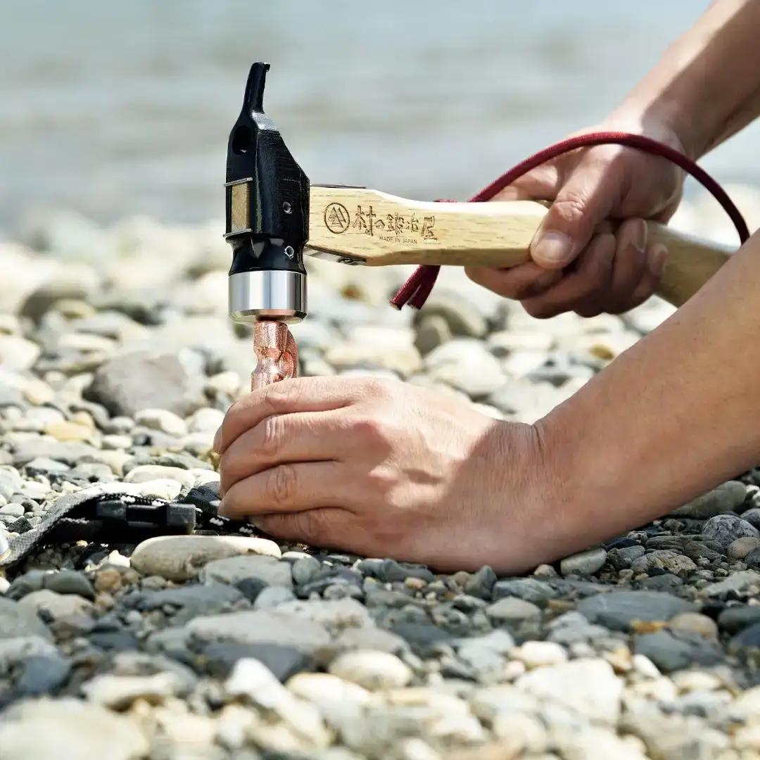村の鍛冶屋 ペグハンマー 真鍮ヘッド×クロームメッキ仕様（アルティメットハンマー） キャンプ アウトドア ペグ