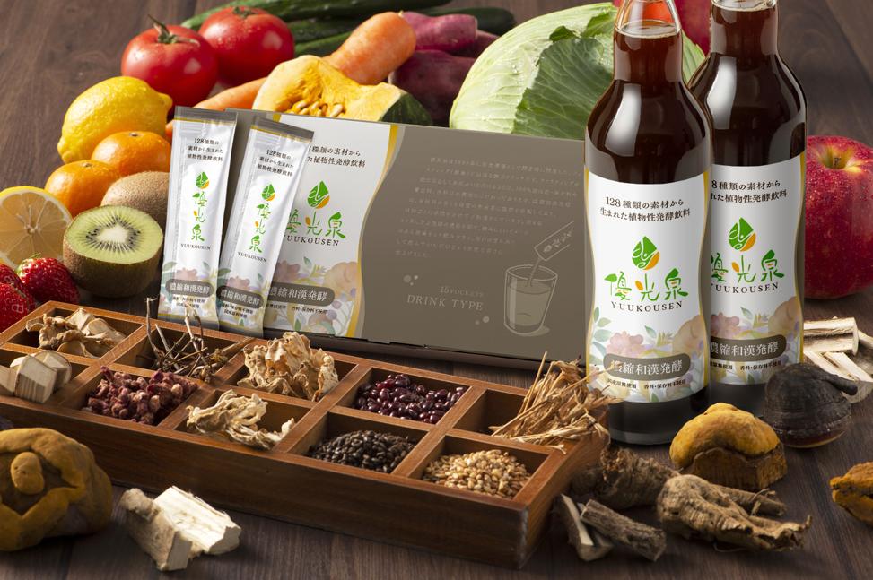 当返礼品は600ml×2本です。パウチは含まれておりません。