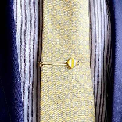 ふるさと納税 茅ヶ崎市 ArtOpus. ネクタイピン ストライプ  イエロー 湘南 茅ヶ崎市 陶磁器 アート ギフト |  | 01