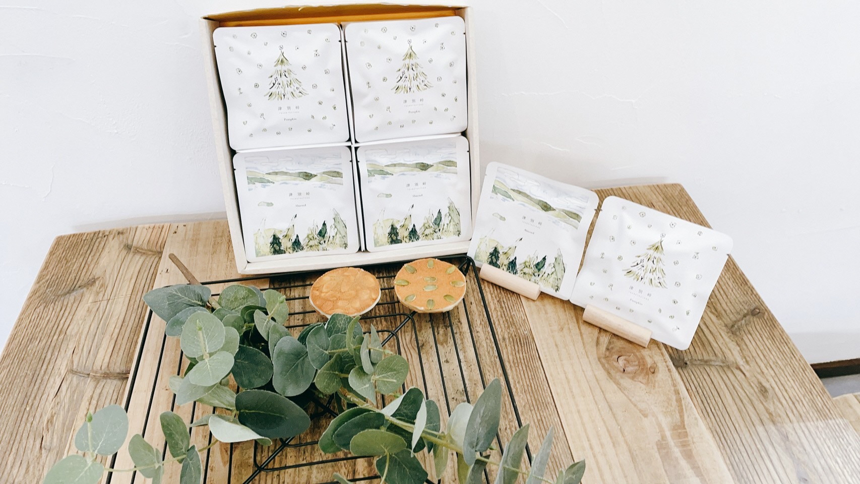 
津別峠ギフトセット8枚入（アーモンド4個、パンプキン4個）
