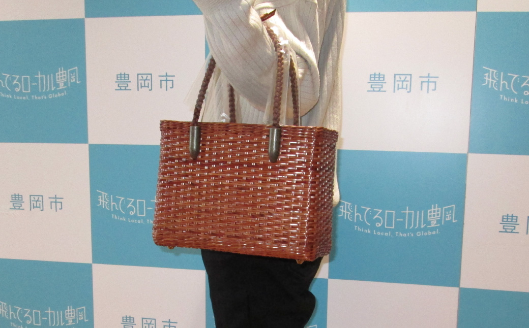 かごバッグ 柳かご（角） / 籠バッグ 豊岡 杞柳細工 伝統工芸士作 伝統工芸品 柳染め かご バッグ カバン 自家栽培 柳 天然素材 高級 おしゃれ 和テイスト 大人 手作り ハンドメイド 日本製 