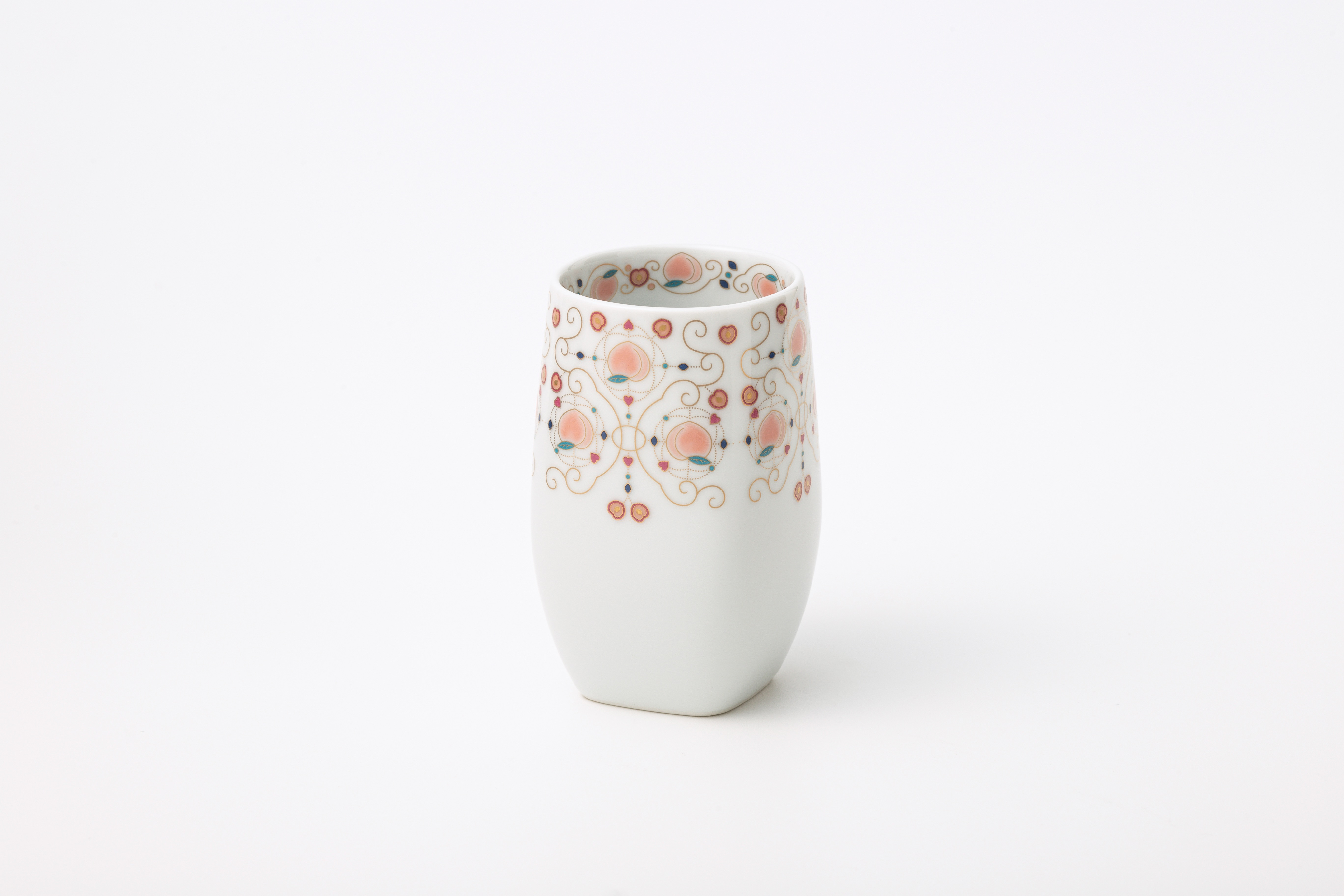 
                  有田焼「其泉」　くだものシリーズ　細湯呑（もも）　MR18
                