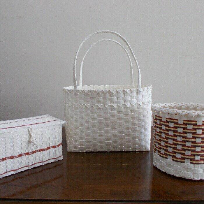 手作りのカゴ 3点セット(白＆レンガ)