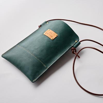 ふるさと納税 函南町 【ハンドメイド】やわら革サコッシュ(グリーン) |  | 02