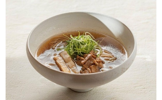 
                  【麺麓】鴨出汁そば2食・鴨白湯そば2食（ラーメン） ・鴨つけそば2食（つけ麺）・鴨鍋2人前・鴨肉ブロックロース肉・もも肉セット
                
