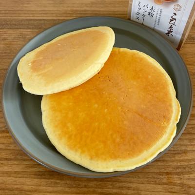ふるさと納税 山梨県 【米粉パンケーキミックス】300g×4袋　グルテンフリー　特別栽培『ミズホチカラ』『笑みたわわ』使用 |  | 01