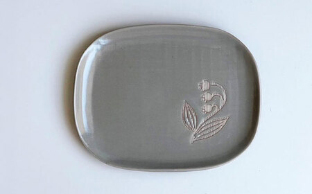 【瀬戸焼】 suzuran 中皿 2枚 (灰) 【カネ三商店】 / 食器 皿 プレート ギフト / 瀬戸市[BBDD081]