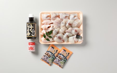 ふぐ 鍋 5~6人前 切身 アラ 1kg 冷凍 高級魚 とらふぐ スープ 低カロリー 高タンパク 低脂肪 コラーゲン ポン酢 もみじ 付き 下関 山口 ヤマモ水産 TC02t FR017