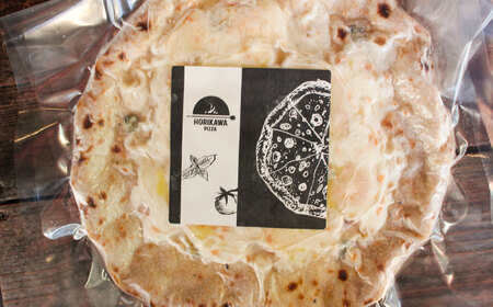 【 ナポリピッツァ専門店 が作る 薪窯焼き 冷凍 ピッツァ セット 】 チーズ たっぷり 贅沢 4種 のチーズ(はちみつ付)×3枚 ピッツァ【堀川ピッツァ】[BHBV008]