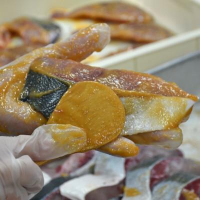 ふるさと納税 岡垣町 九州産　天然ぶり味噌漬　7切セット　電子レンジ対応(岡垣町) |  | 02
