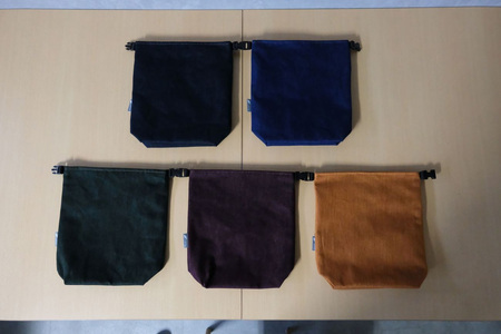 保冷バッグ （紺） バッグ ポーチ ドリンク 缶 保冷缶 お弁当入れ 万能 便利 デニム生地 尾州デニム キャンプ キャンプ用品 アウトドア アウトドア用品 愛知県 知多市