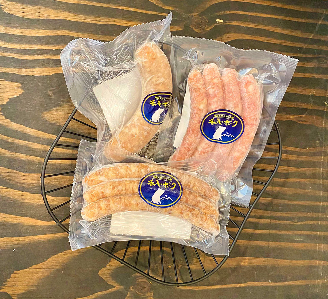 【ふるさと納税】【香心ポーク】無添加ソーセージ 4パック セット 合計410g 4種 肉 お肉 豚肉 加工品 加工食品 生ウインナー ウインナー ホワイトウインナー フランクフルト 無添加 豚肉100％ 冷凍 九州 熊本県 送料無料