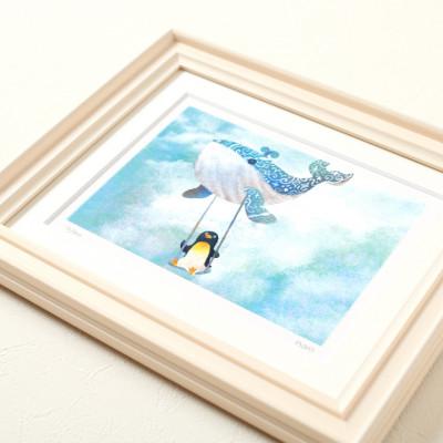 ふるさと納税 茨木市 イラスト作家「菜生」アートフレーム〈くじらのブランコ気球〉ペンギン |  | 01