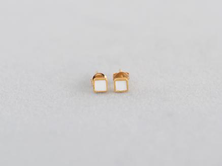 ピアス K18 ホワイト 七宝 Kenichi Kondo