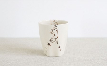波佐見焼 ぶらさがり猫 肉球カップ 3個 3種 （ミケ・クロ・トラ）【菊祥陶器】[OAQ010]