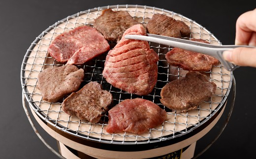 ＜12ヶ月定期便＞国産牛タン 計6kg（500g×12回） 仙台 国産 牛タン 黒タン 牛肉 焼き肉 塩味 国産牛 宮城 牛たん タン タン塩 焼肉 冷凍 頒布会 【有限会社佐藤精肉店】ta661