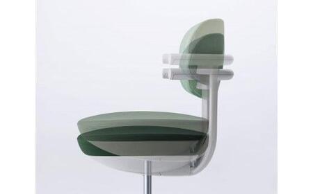 Mpk2_コクヨチェアー　パロ(ライトグレー・ブラック）カーペット用（Wキャスター）　／在宅ワーク・テレワークにお勧めの椅子