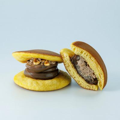 ふるさと納税 京都府 イタリアンチョコナッツ生どら焼き8個入り |  | 01