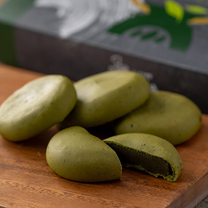 【ふるさと納税】釜炒り因尾茶まんじゅう すきっ茶 (計8個) 饅頭 まんじゅう 茶 因尾茶 特産品 スイーツ 和菓子 お菓子 おやつ 個包装 土産 ギフト 常温【opbw003】【クアンカ・ドーネ】