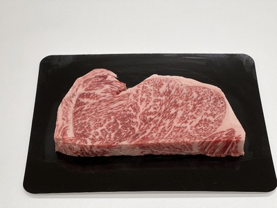 「自慢の逸品」種子島生まれ雌牛　ステーキ用（300g）
