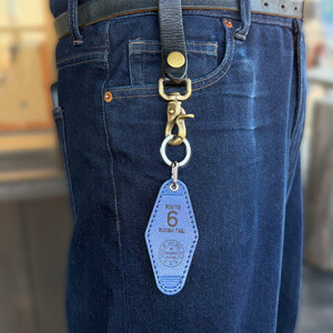 ラフテール【栃木レザー製牛革使用　モーテルキーホルダー】ブルー×ブラック【1712384】