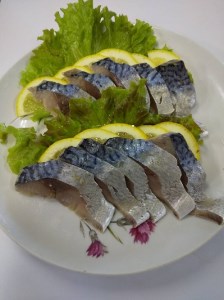 ゴマサバのしめ鯖（半身×2枚）魚介 フィレ 〆サバ さば寿司 惣菜 冷凍刺身 しめさば　清水さば　清水サバ　清水鯖【R00323】