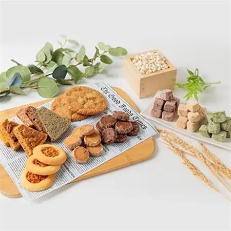 栽培期間中、農薬・化学肥料不使用の米粉で丁寧に作った焼き菓子8種と米菓子の詰め合わせ　_菓子・スイーツ クッキー    菓子・スイーツ 和菓子  _【配送不可地域：離島】【1507768】