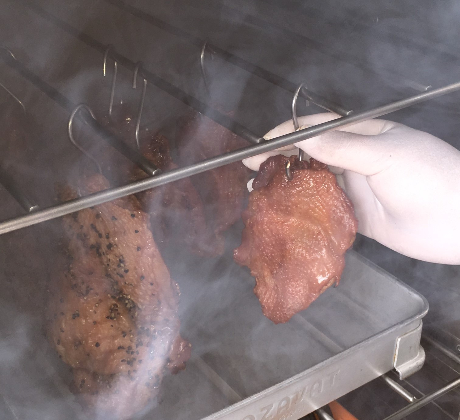 燻製 播州百日どり〔醤油〕（盛り付け例）