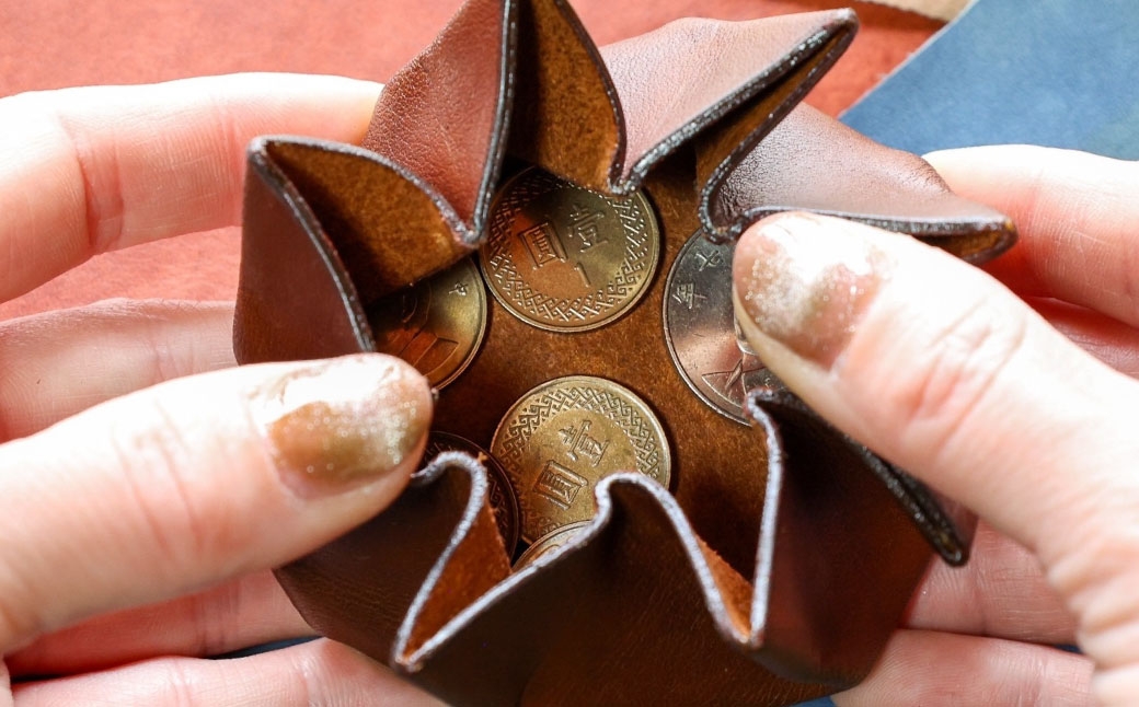 【neoclassic】牛本革 コインケース（Dark Brown）