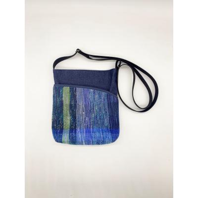 ふるさと納税 八尾市 りんごの木　さをり織りポケットショルダー【青系】(A273)