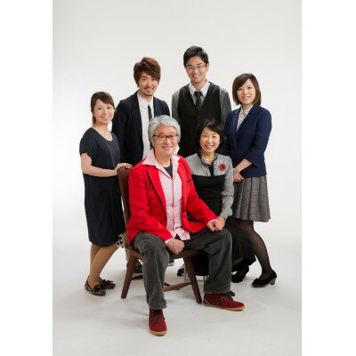 【ふるさと納税】プロが撮る家族写真 撮影券(1カット撮影+6切り台紙付きorデータ)【1676967】