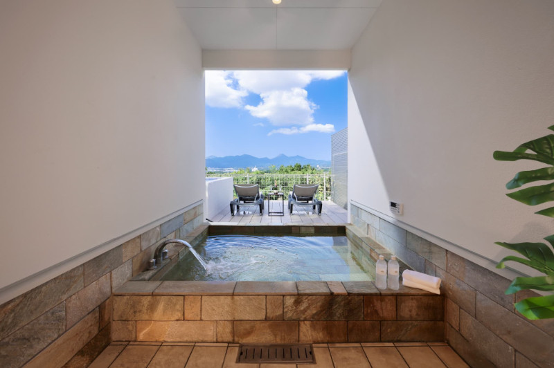 ［クリスタルヴィラ白浜］露天温泉・プール付きスイートヴィラ(ペア宿泊券)（1泊素泊まり）