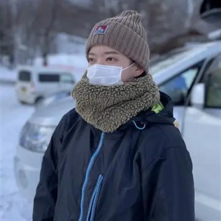 冬キャンプ、アウトドアに!!　alberton社のsliva knit のネックウォーマー　ネイビー【1374203】
