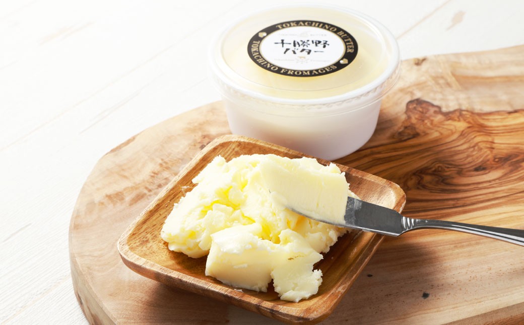 
            【3ヶ月定期便】 十勝野バター 125g×9個 セット 計27個 バター 加塩 有塩 乳製品 [027-0147]
          
