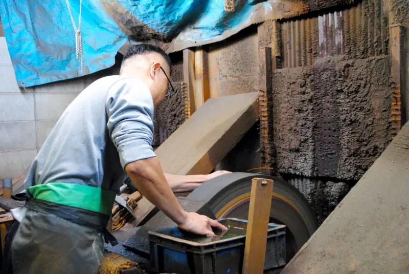 身卸包丁 210ミリ 銀3鋼  高知県土佐市 【田所刃物株式会社】 [BQAS007]