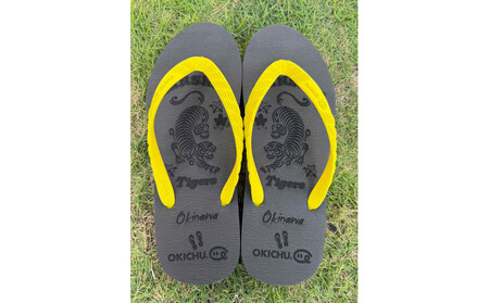 【22cm】プロ野球コラボ島ぞうり(阪神タイガース) |  沖縄 プロ野球 阪神 阪神タイガース タイガース 島ぞうり 旅行 美浜 トラベル キャンプ 人気 おすすめ 北谷 ちゃたん おすすめ