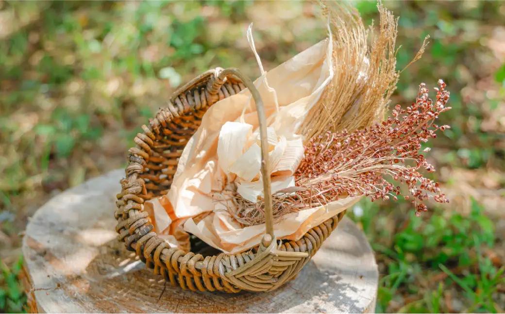 世界にひとつ ツルかごとブーケ 里山の草木から生まれた｜一点もの 自然素材 インテリア 天然素材 ハンドメイド