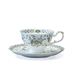 碗皿 食器 カップ ティーカップ コーヒーカップ ソーサー 1客 NARUMI 三重ナルミ ナルミ 鳴海製陶 鳴海 ブラックミラノ 紅茶 コーヒー ボーンチャイナ おしゃれ ギフト プレゼント 三重 
