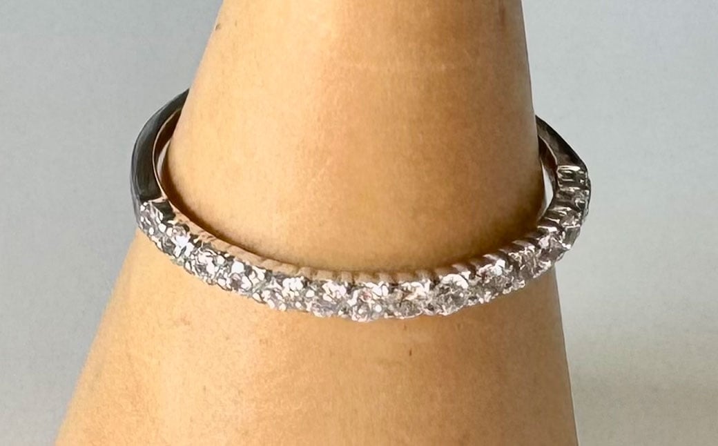 プラチナダイヤモンドリング ハーフエタニティーリング 0.30カラット 【AW-1066/0015】 