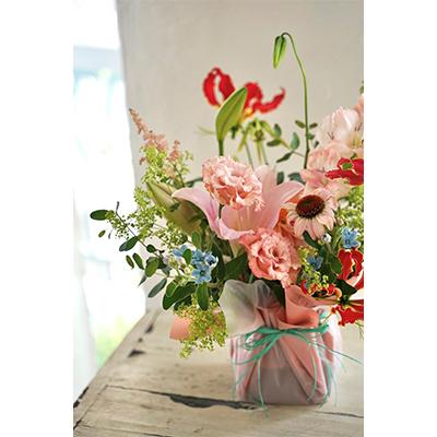 ふるさと納税 芸西村 【毎月定期便】芸西村産季節の生花アレンジ アレンジメントM全12回 |  | 01