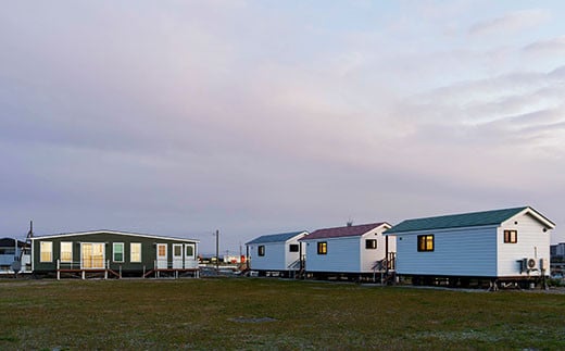 きさらづCAMP　ORGNIC　FIELD　in みたて　トレーラーハウス宿泊券（22,000円分） ふるさと納税 キャンプ グランピング アウトドア トレーラーハウス 海岸 千葉県 木更津市 KCH