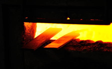 金次郎  牛刀包丁 刃渡り240mm 梨地仕上げ（紙箱入り）贈答用 包丁 ギフト 160S002