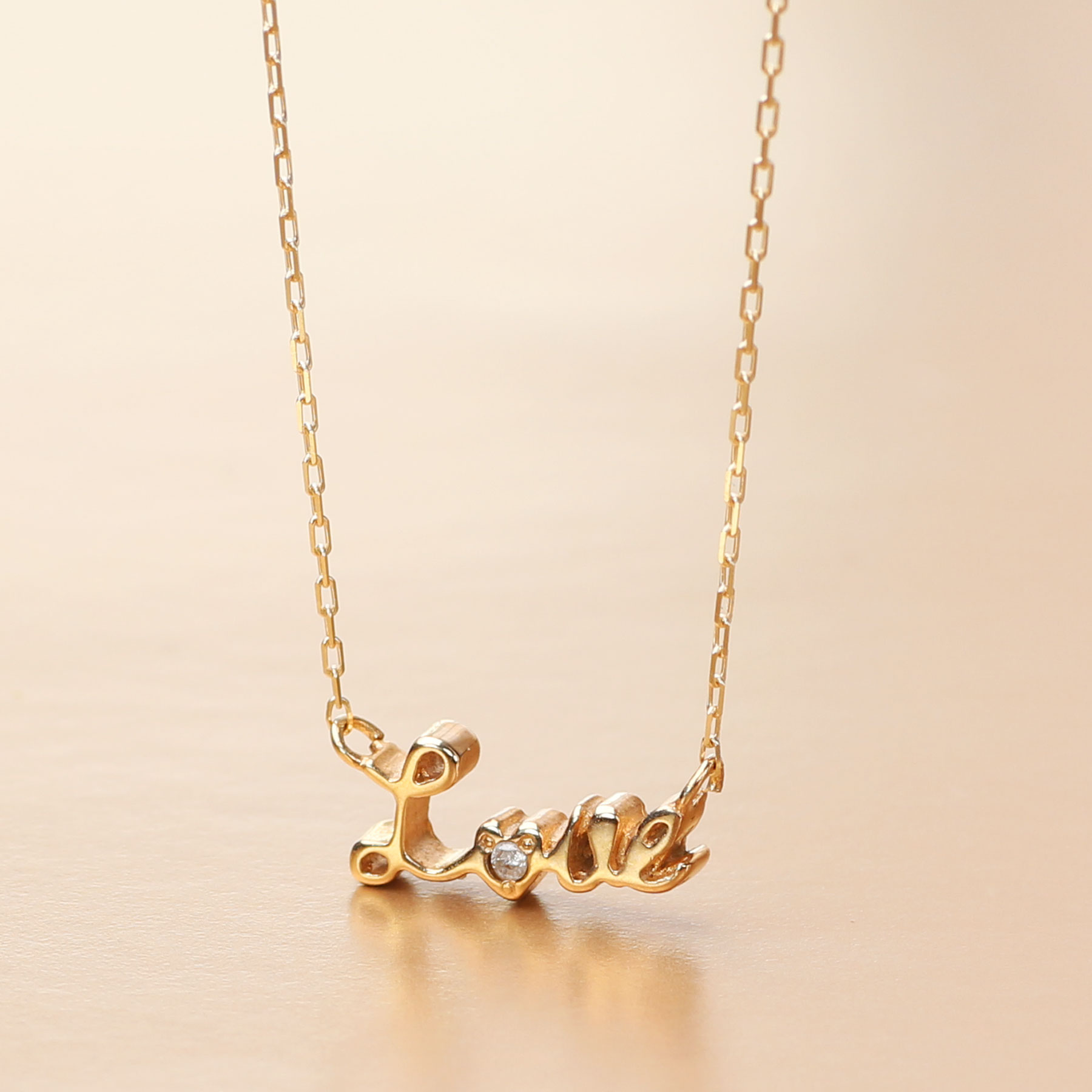 【ふるさと納税】10金イエローゴールド LOVEダイヤモンドネックレス/ K10-KN01006 [AM307] / 金 イエローゴールド ダイヤモンド 0.008ct ネックレス アクセサリー ギフト プレゼント