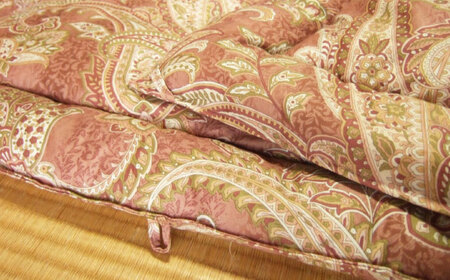 国産真綿100％使用 近江真綿 手引き布団 1.5kg シングル 【赤色】　滋賀県長浜市/小野商店[AQBN016]