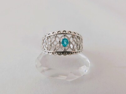 【一点もの】Pt900　パライバトルマリン（0.10ct）ダイヤモンドリング　K51　K06092-H