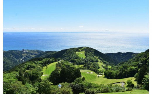 
                  『都心から一番近い天空のゴルフコース小田原城カントリー倶楽部 1組4名様土日祝プレー券』|ゴルフ プレー 券 チケット 神奈川県 小田原市 ふるさと納税
                